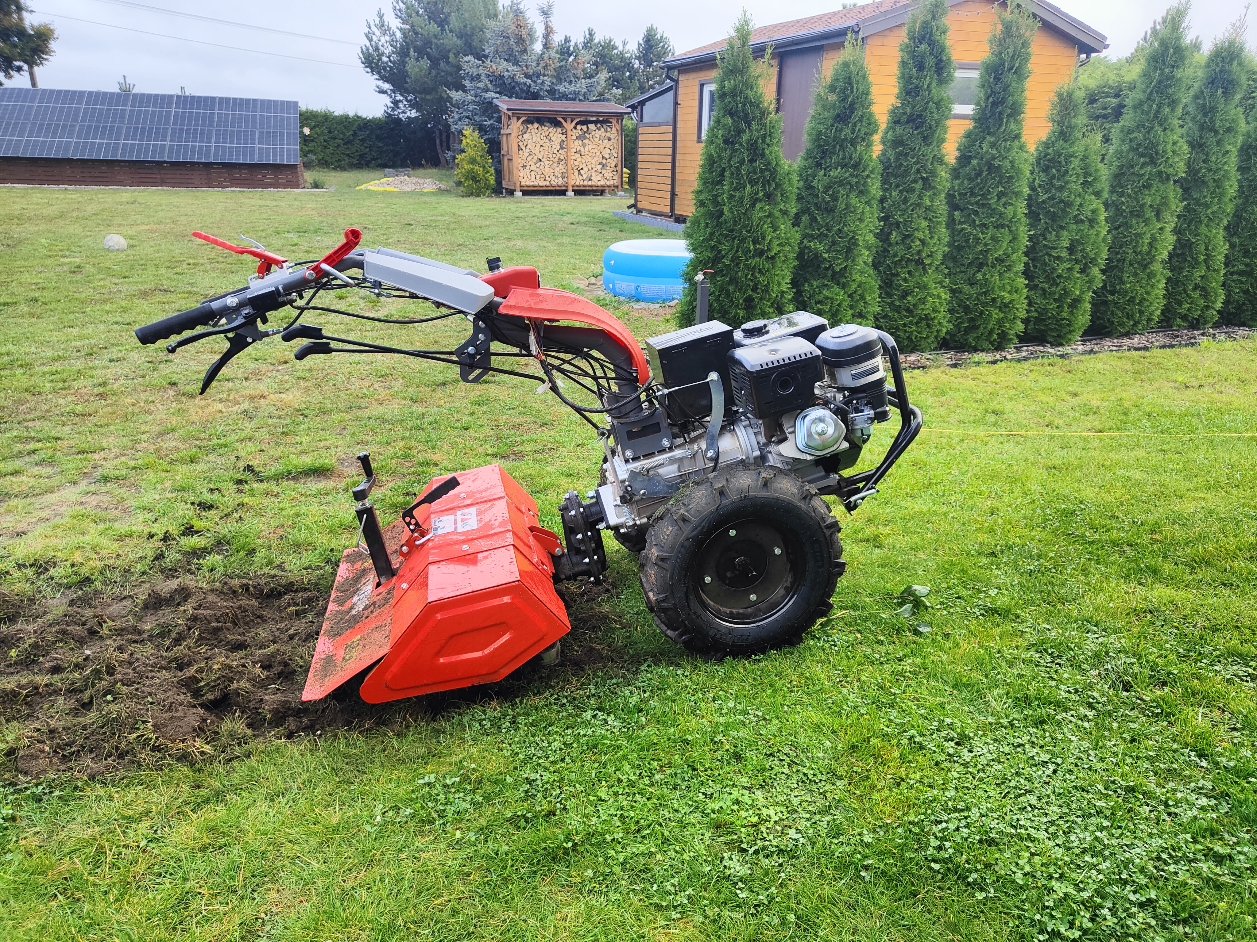 Ciągnik jednoosiowy z glebogryzarką 80cm